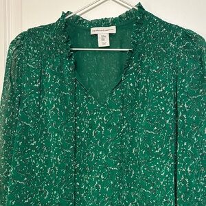 cupcakes & cashmere Green Floral Shirred Yoke Blouse